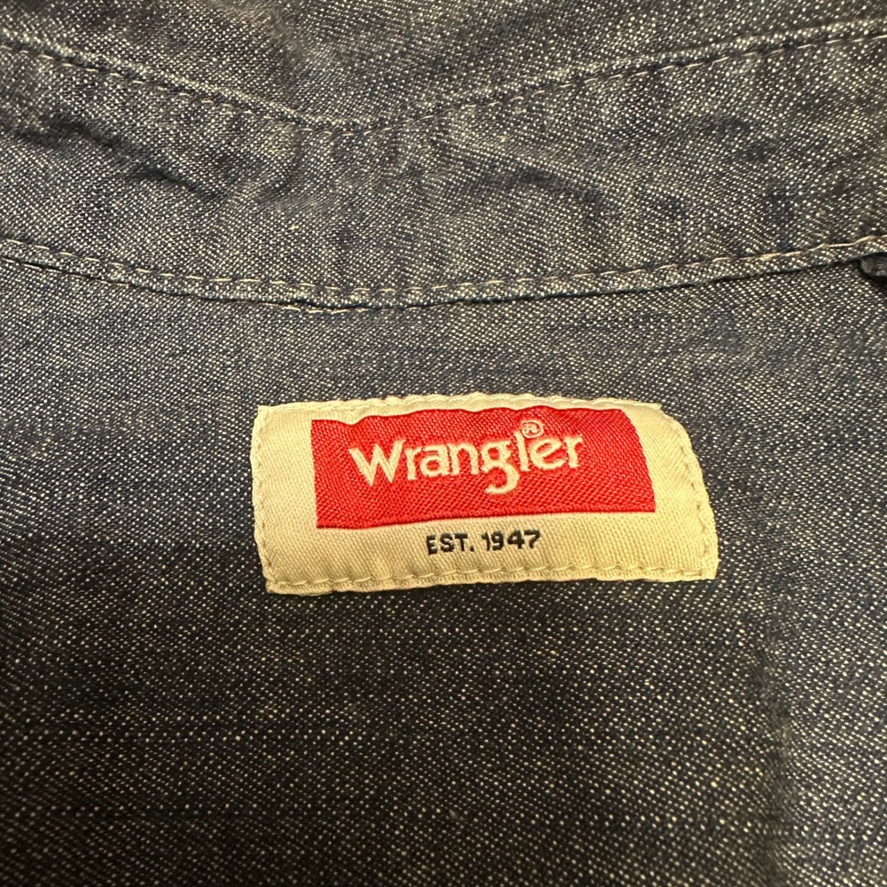 Wrangler Denim Western Shirt Men XL Blue Pearl Snap Long Sleeve Workwear Classic - Picture 2 of 7